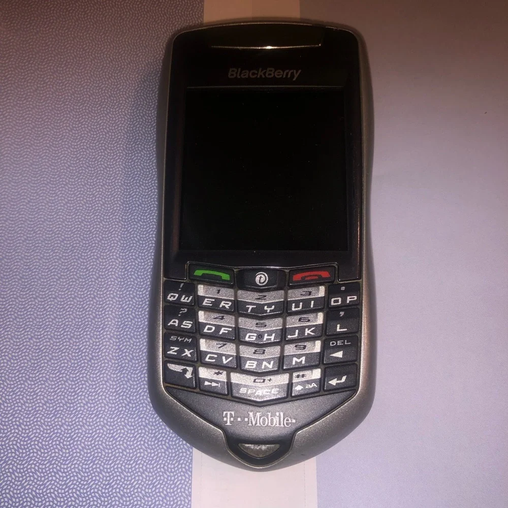 BlackBerry 7105t Gray/Silver T-Mobile Cell Phone Original w Holder Case